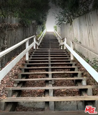 446 San Vicente Boulevard 107, Santa Monica, California 90402