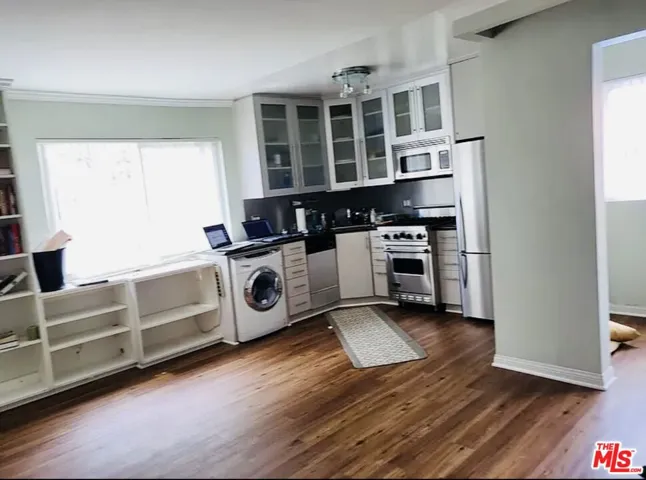 446 San Vicente Boulevard 107, Santa Monica, California 90402