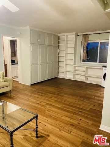 446 San Vicente Boulevard 107, Santa Monica, California 90402