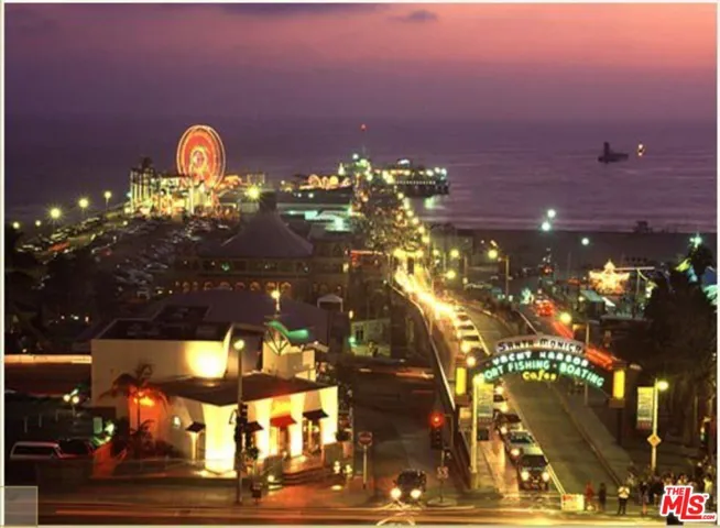 446 San Vicente Boulevard 107, Santa Monica, California 90402
