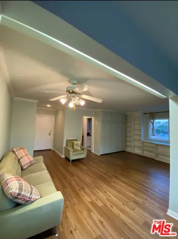 446 San Vicente Boulevard 107, Santa Monica, California 90402