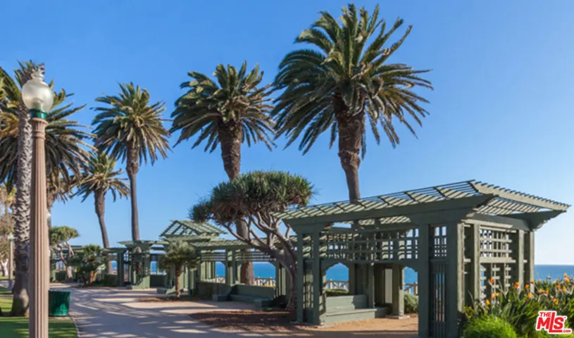 446 San Vicente Boulevard 107, Santa Monica, California 90402