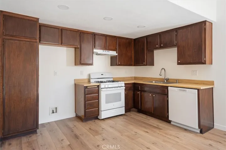 15822 Ada Street, Canyon Country, California 91387