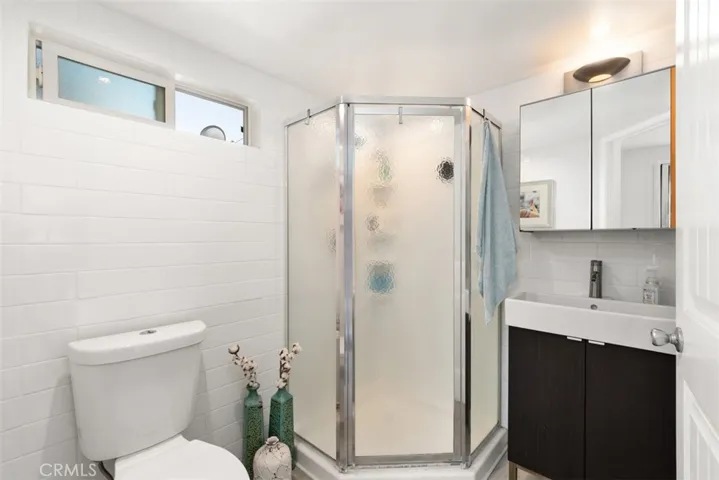 ADU -3/4 BATH