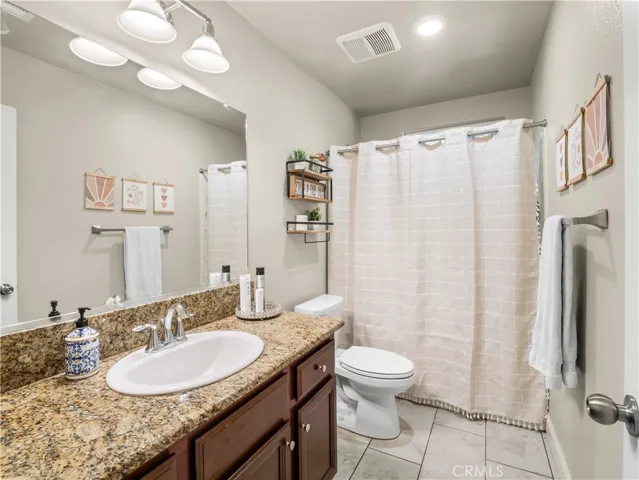 391 Rosewood, Sanger, California 93657