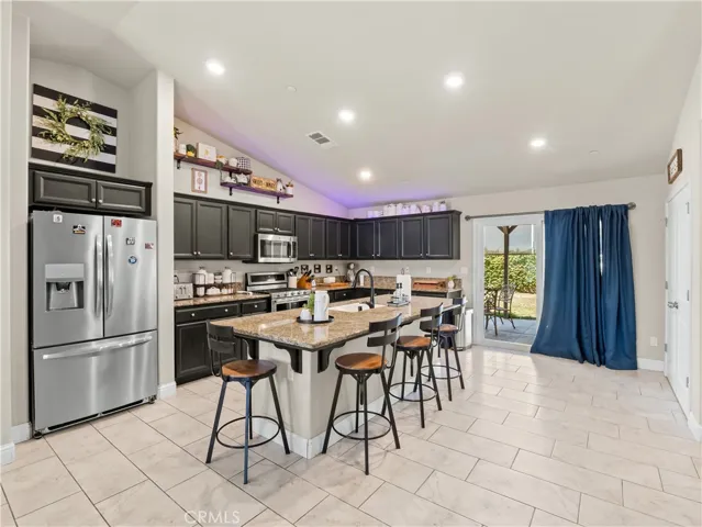 391 Rosewood, Sanger, California 93657