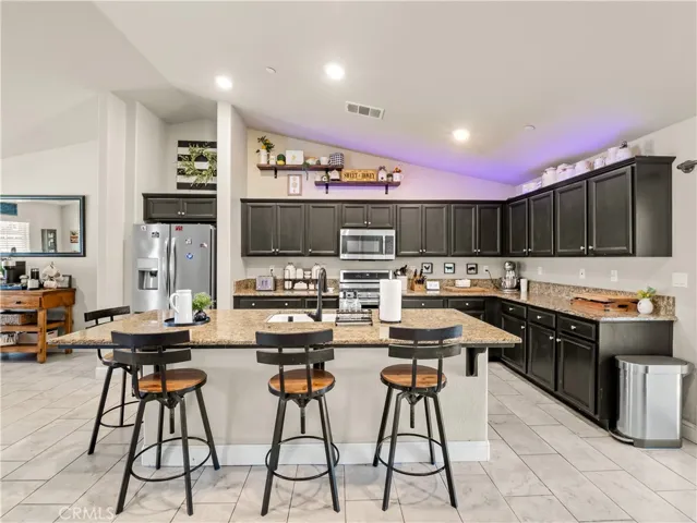 391 Rosewood, Sanger, California 93657