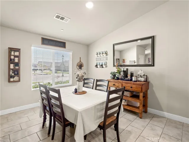 391 Rosewood, Sanger, California 93657