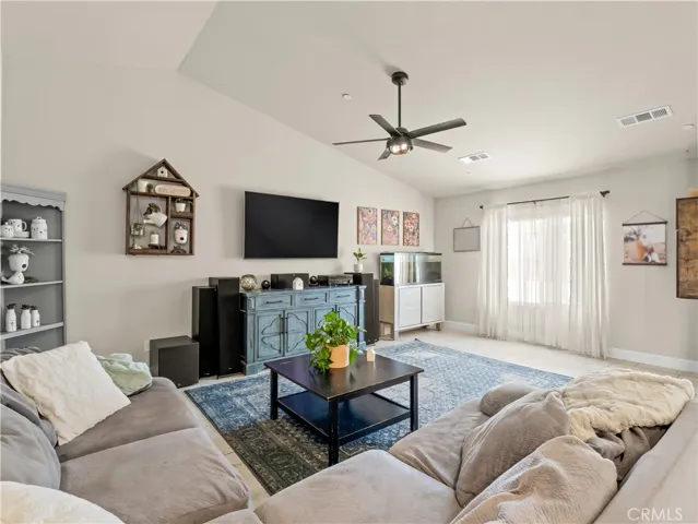 391 Rosewood, Sanger, California 93657