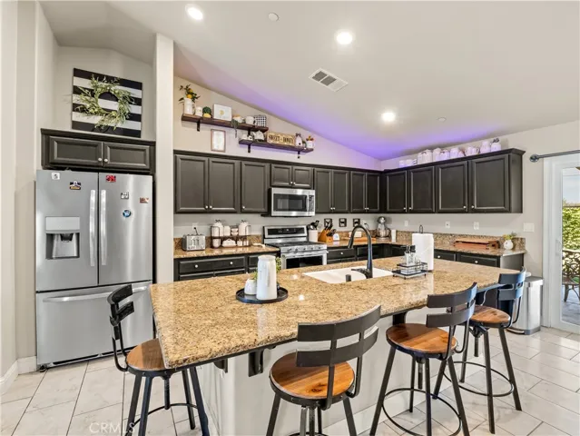391 Rosewood, Sanger, California 93657