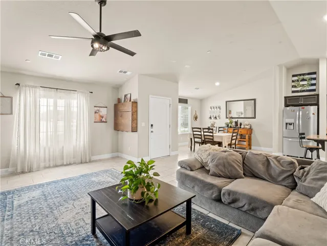 391 Rosewood, Sanger, California 93657
