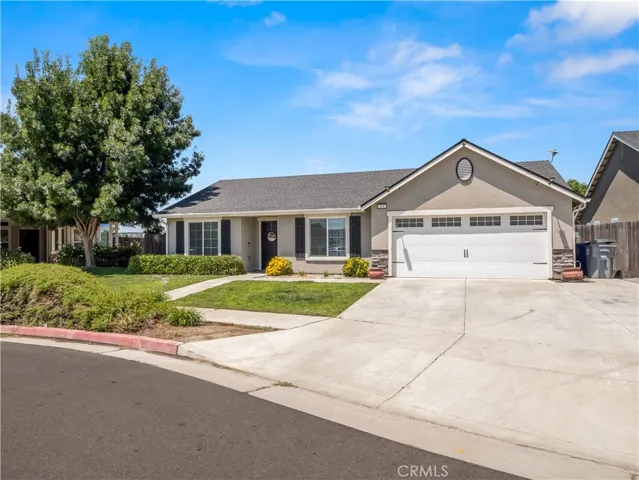 391 Rosewood, Sanger, California 93657