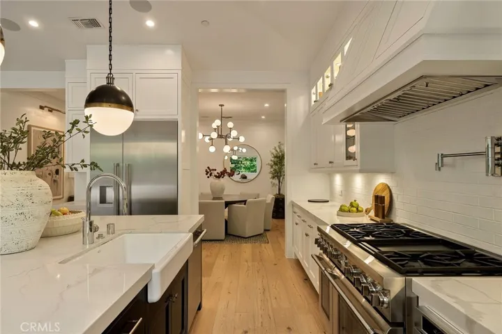 16130 Otsego Street, Encino, California 91436