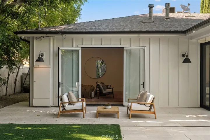 16130 Otsego Street, Encino, California 91436