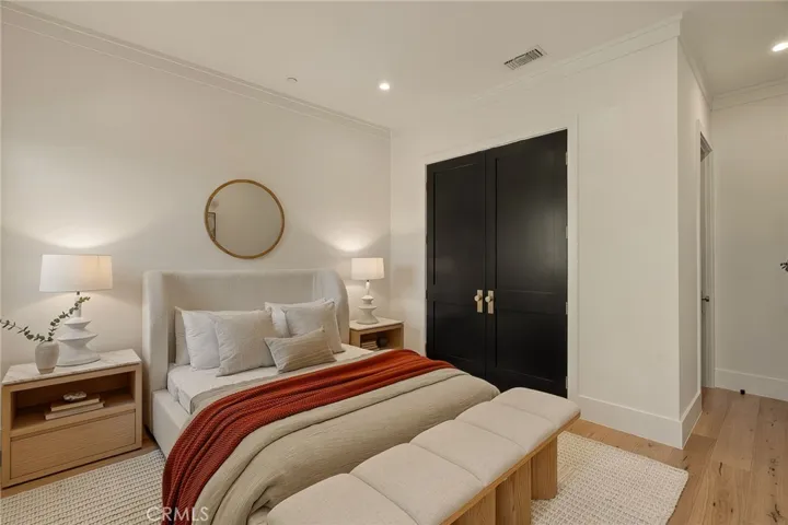 16130 Otsego Street, Encino, California 91436