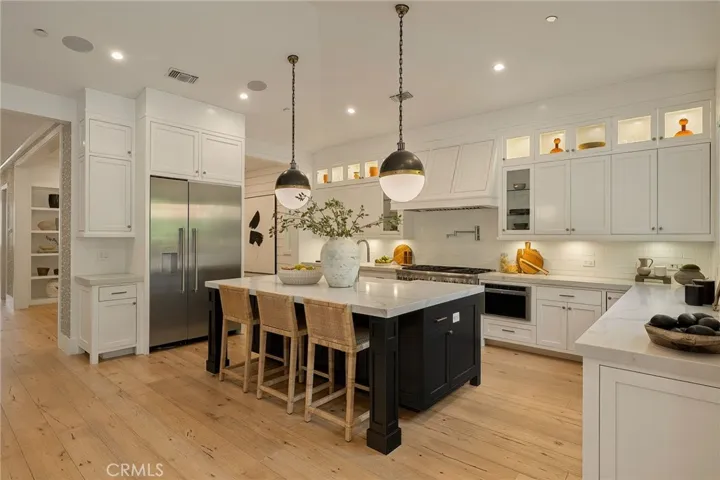 16130 Otsego Street, Encino, California 91436