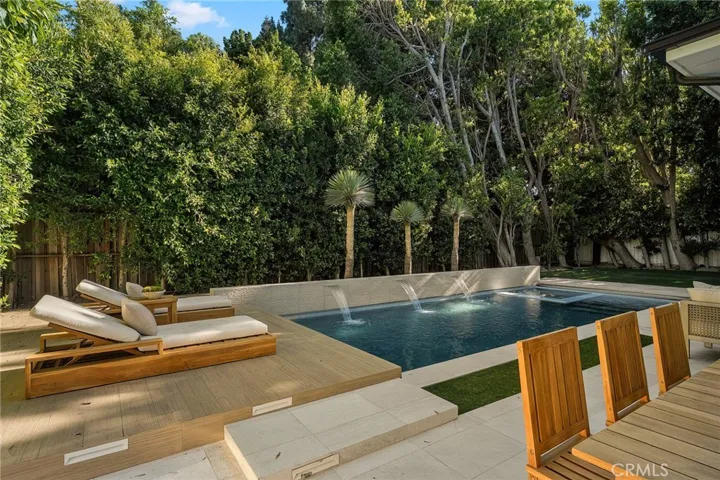 16130 Otsego Street, Encino, California 91436