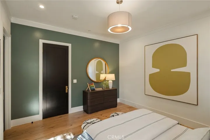 16130 Otsego Street, Encino, California 91436