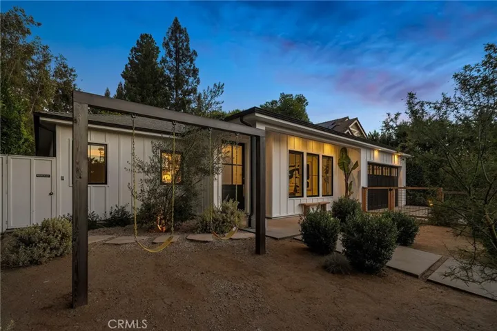 16130 Otsego Street, Encino, California 91436