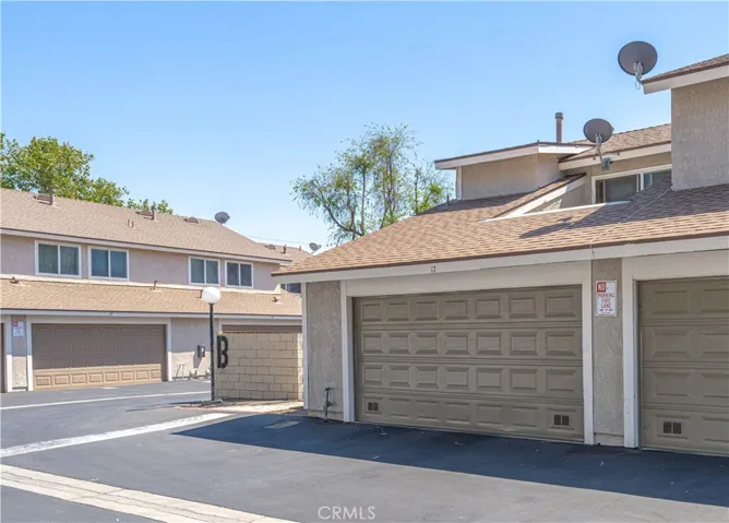 1650 S Campus Avenue 17, Ontario, California 91761