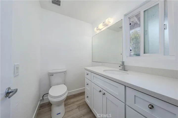1650 S Campus Avenue 17, Ontario, California 91761