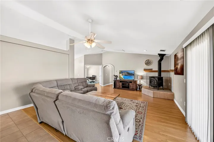 10624 Nugget, Phelan, California 92371