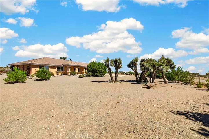 10624 Nugget, Phelan, California 92371