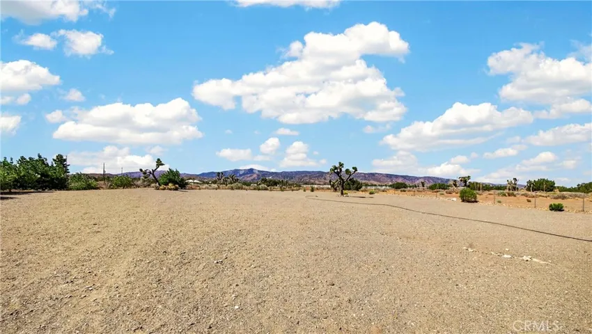 10624 Nugget, Phelan, California 92371