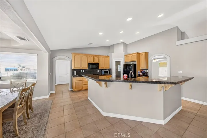10624 Nugget, Phelan, California 92371