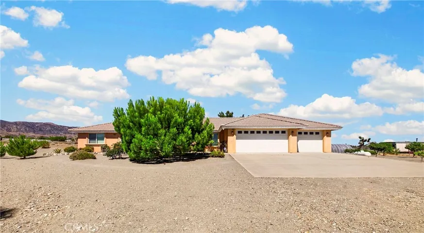 10624 Nugget, Phelan, California 92371