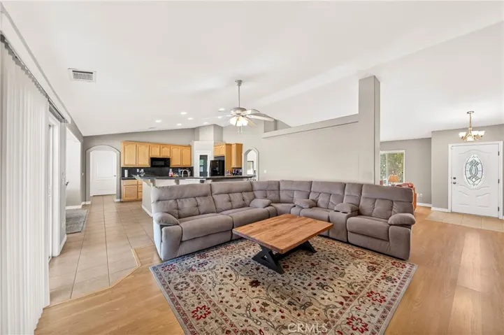 10624 Nugget, Phelan, California 92371