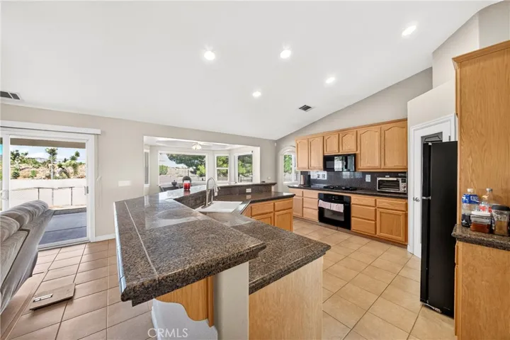 10624 Nugget, Phelan, California 92371