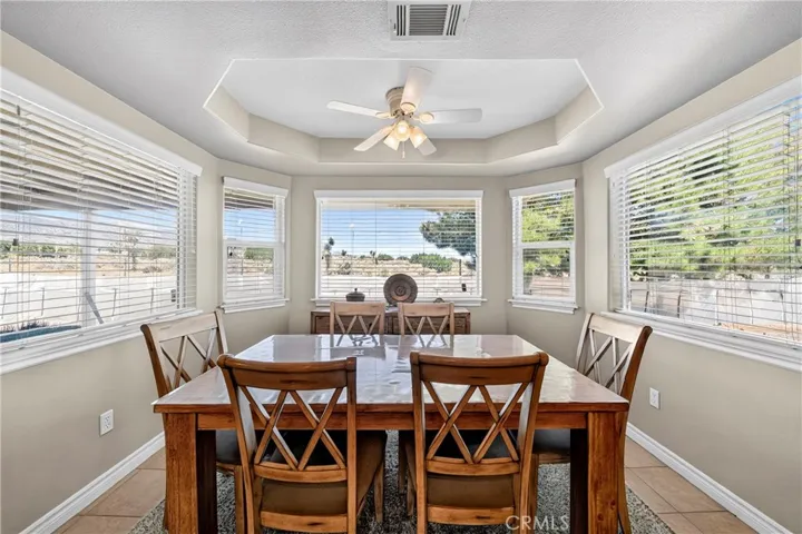 10624 Nugget, Phelan, California 92371