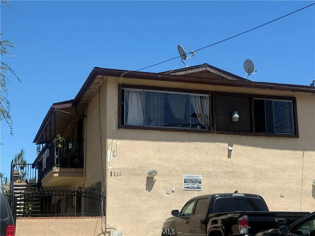 1222 N Park
