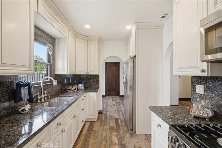 4600 Merrill, Riverside, California 92506