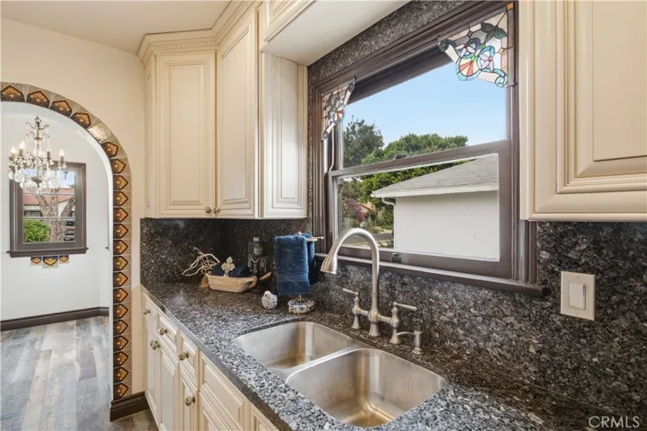 4600 Merrill, Riverside, California 92506