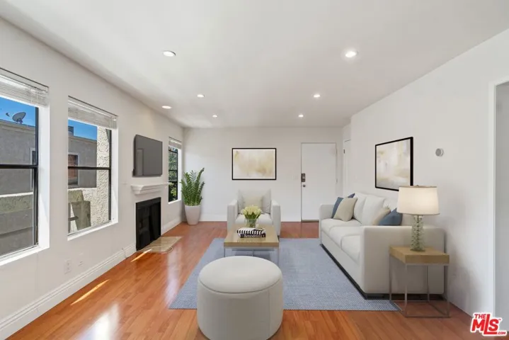 4238 Whitsett Avenue 201, Studio City, California 91604