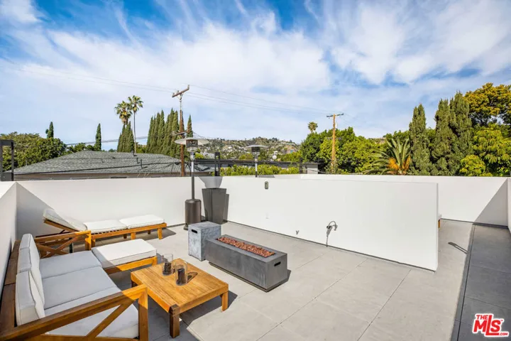 1205 N Genesee Avenue, West Hollywood, California 90046
