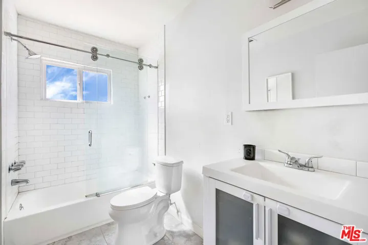 1205 N Genesee Avenue, West Hollywood, California 90046