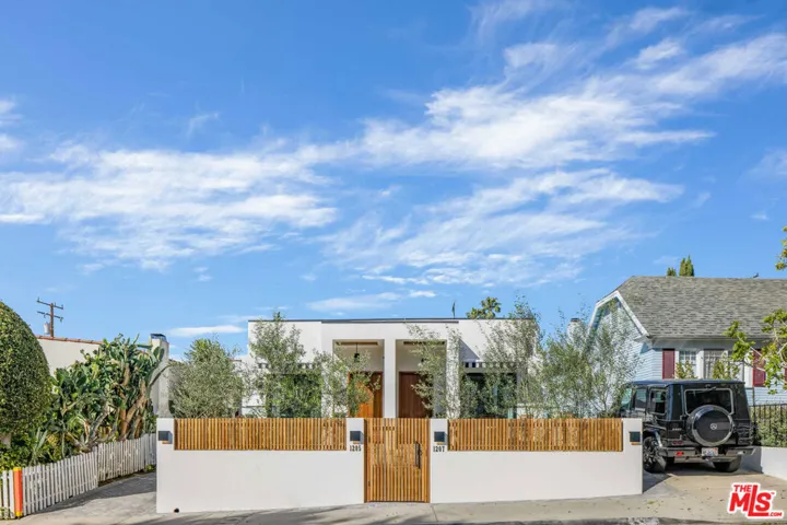 1205 N Genesee Avenue, West Hollywood, California 90046