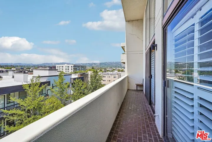 325 N Oakhurst Drive Ph2, Beverly Hills, California 90210
