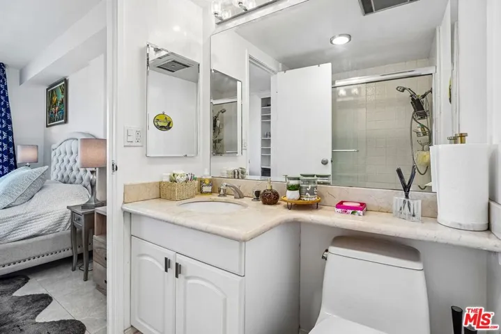 325 N Oakhurst Drive Ph2, Beverly Hills, California 90210