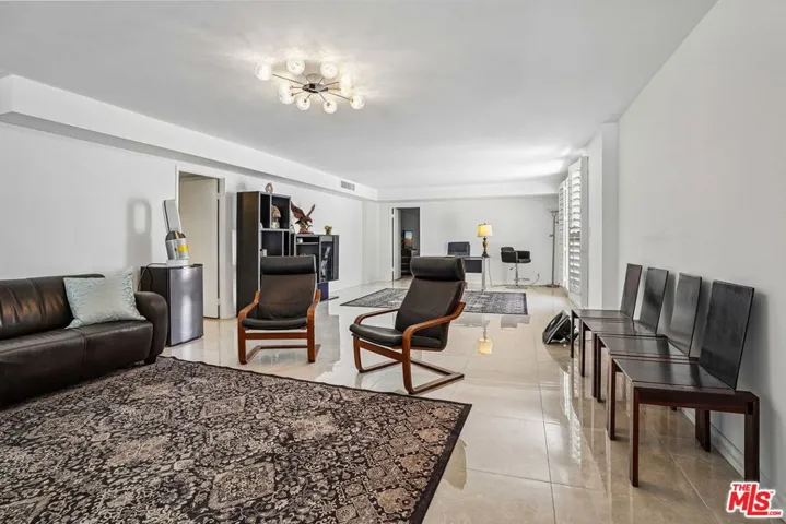 325 N Oakhurst Drive Ph2, Beverly Hills, California 90210