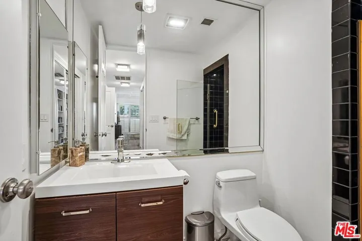 325 N Oakhurst Drive Ph2, Beverly Hills, California 90210
