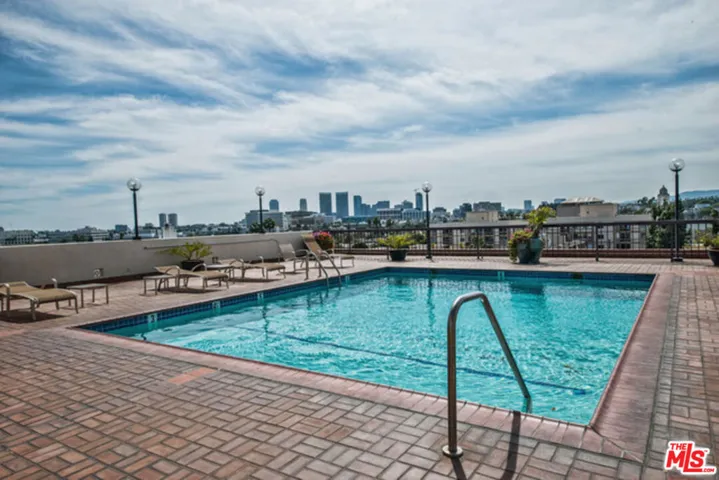 325 N Oakhurst Drive Ph2, Beverly Hills, California 90210