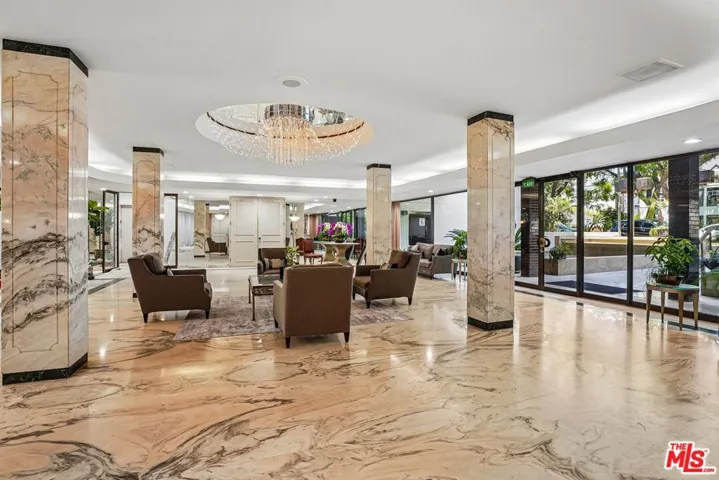 325 N Oakhurst Drive Ph2, Beverly Hills, California 90210