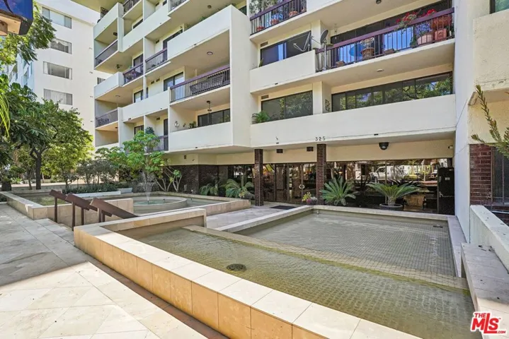 325 N Oakhurst Drive Ph2, Beverly Hills, California 90210