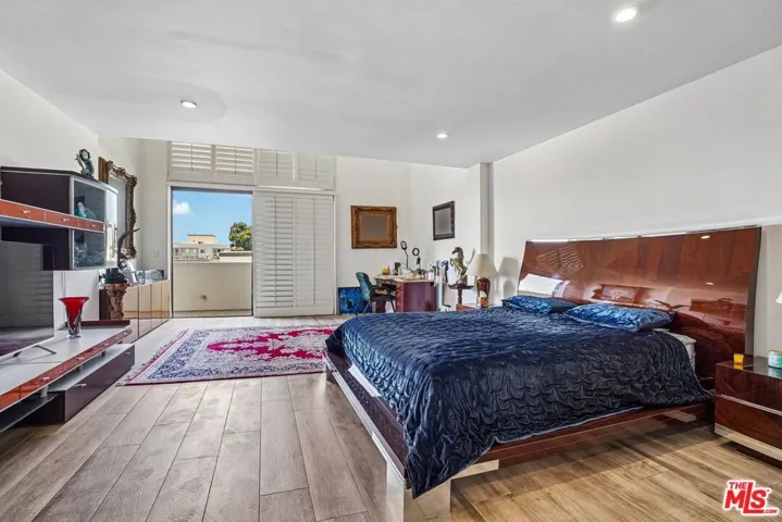 325 N Oakhurst Drive Ph2, Beverly Hills, California 90210
