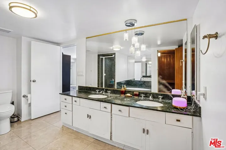 325 N Oakhurst Drive Ph2, Beverly Hills, California 90210