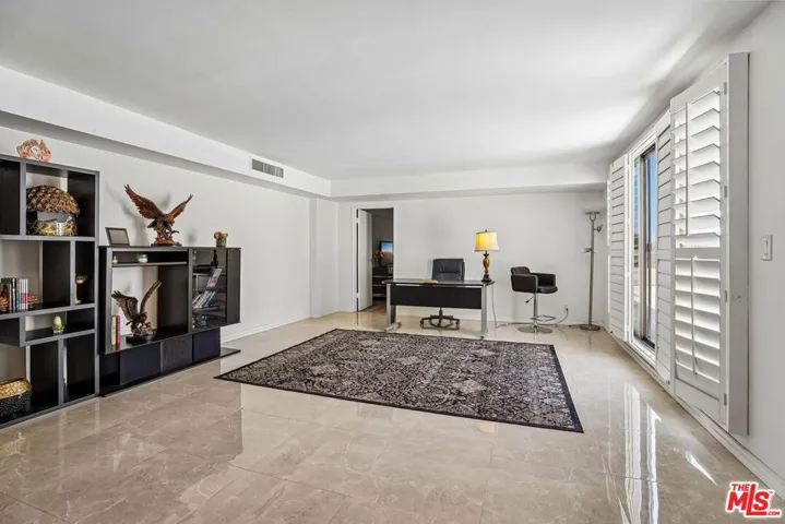 325 N Oakhurst Drive Ph2, Beverly Hills, California 90210